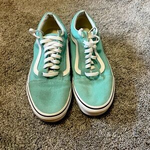 Light blue size 11 Vans old skool shoe